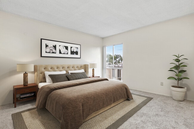 Remodeled Apartment - Dorchester STOP IN FOR MOVE IN BONUS!