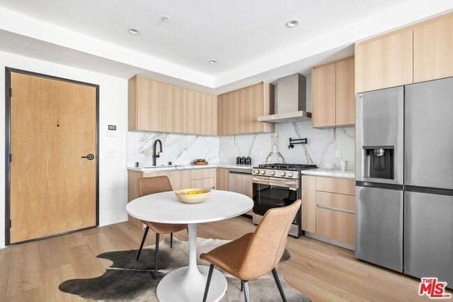 Photo - 1414 S Beverly Dr Unit 302