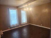 Photo - 3 bedrooms 2 bathrooms Downtown Riverside ... House
