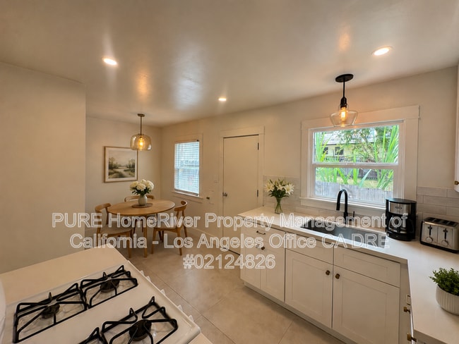 Photo - 629 W 23rd St