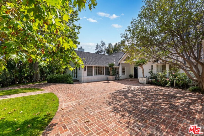Photo - 797 Amalfi Dr House