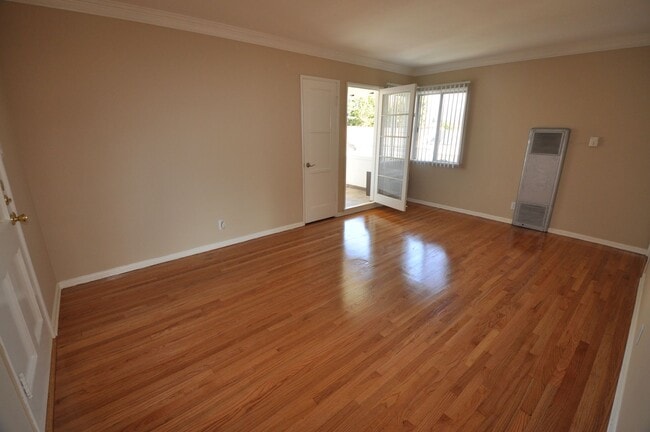Photo - 11034-11038 La Maida Street Unit 11038.5