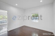 Photo - 1464 W 24th St House