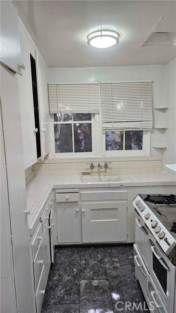 Photo - 209 S Reeves Dr