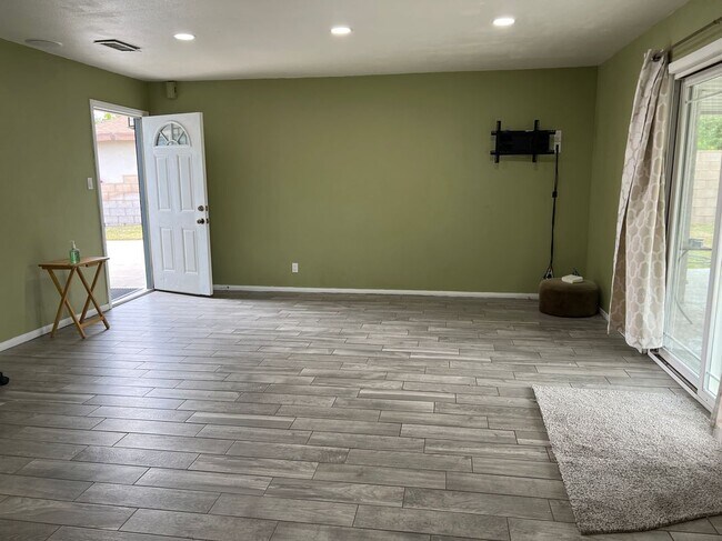 Photo - 722 Forest Park Dr