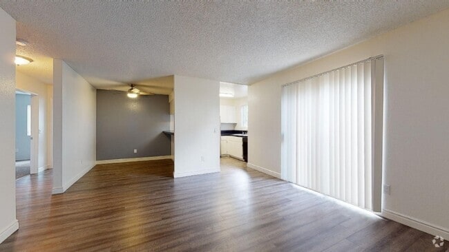Building Photo - 631 Blackshaw Ln Rental
