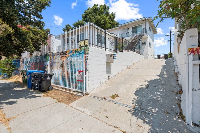 Building Photo - 2515 Wabash Ave Unit #2 Rental