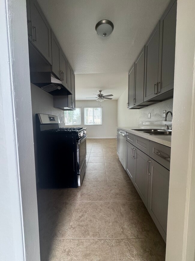 Photo - 18535 Saticoy St Unit 205