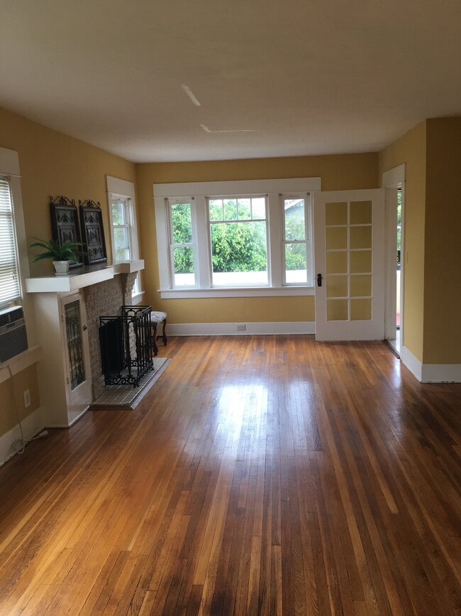 Photo - 1613 Fern St