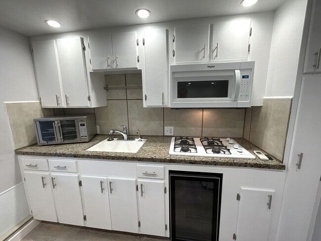Photo - Studio Apartment - Parking included-Open House Tuesday at 5pm Unit 814-B2- single