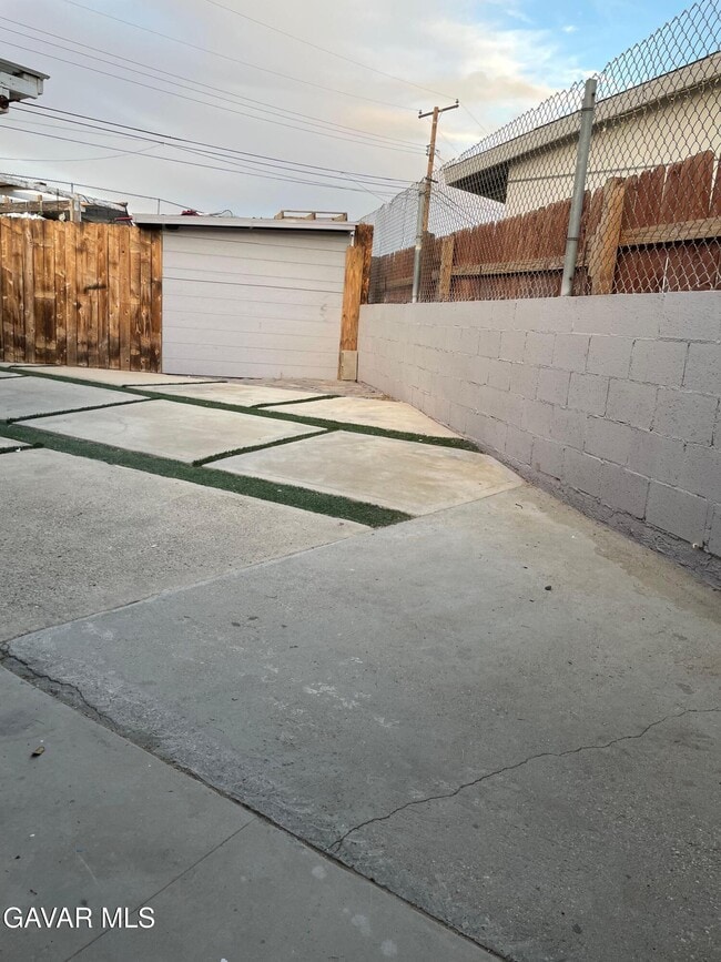 Photo - 369 E Avenue R4