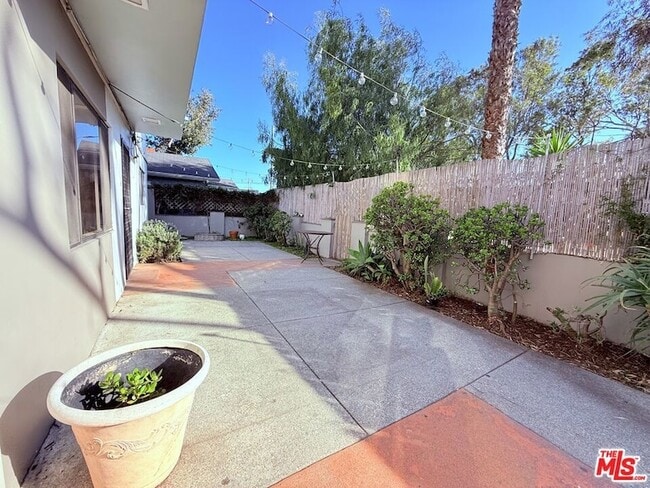 Photo - 1531 Cabrillo Ave House