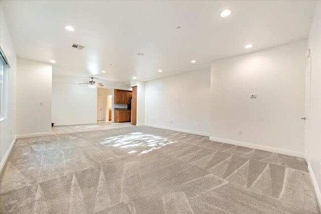 Photo - 637 N Fairview St Unit #102