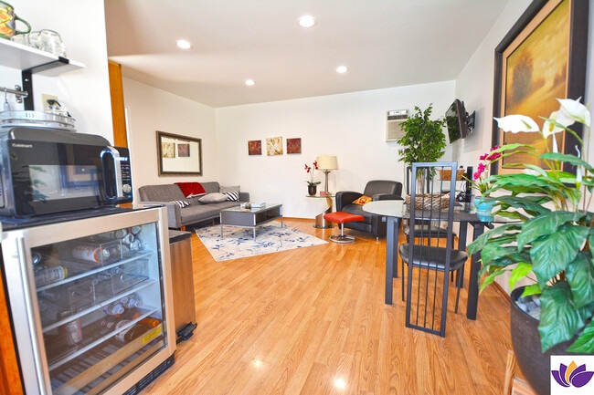 Photo - 1451 Norton Ave Unit B