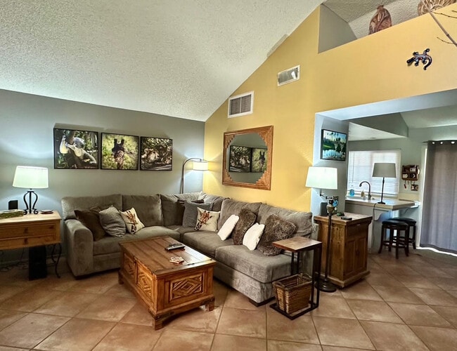 Photo - 42275 Omar Pl