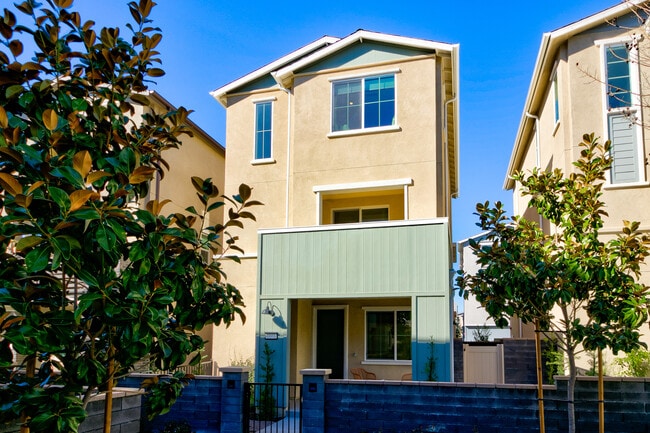 Building Photo - 1191 Grassland Rd