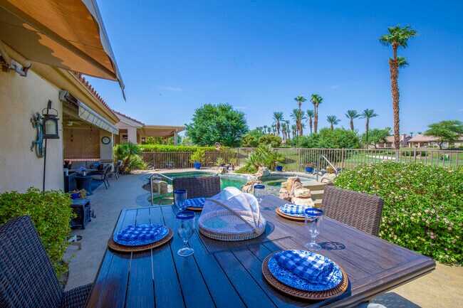 Photo - 37905 Pineknoll Ave