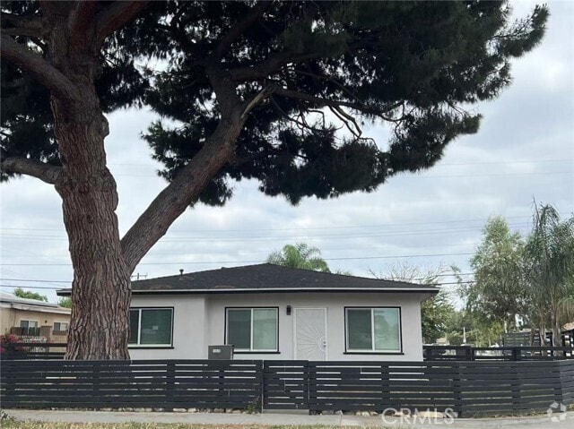 Building Photo - 14636 Channing St Rental