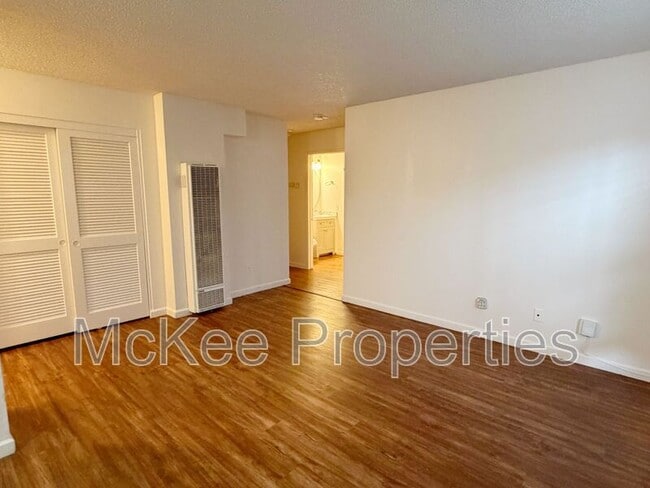 Photo - 3028 Juniper St Unit #2
