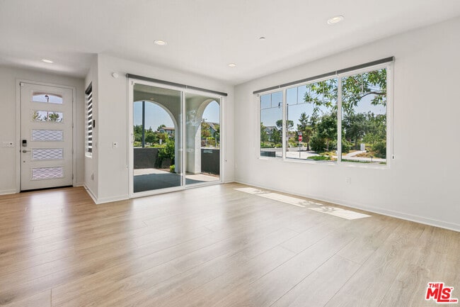 Photo - 111 Benchmark