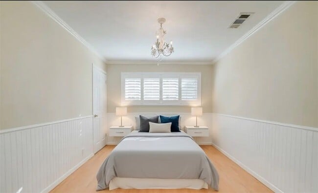 Photo - 1444 Clybourn Ave