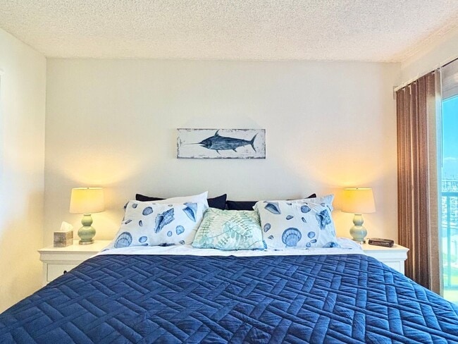 Photo - 1 Bedroom | Resort-Style Amenities | Walk to the Beach | Channel Islands Waterfront | Monthly Fur...