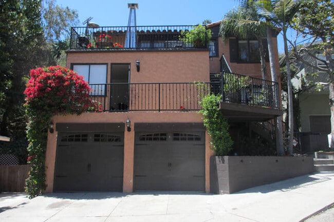 Photo - 2001 1/2 Pinehurst Rd Unit 2001 12