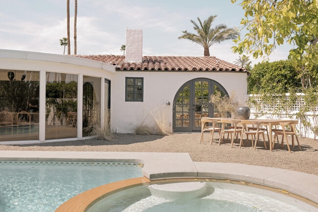 Photo - 276 E Granvia Valmonte