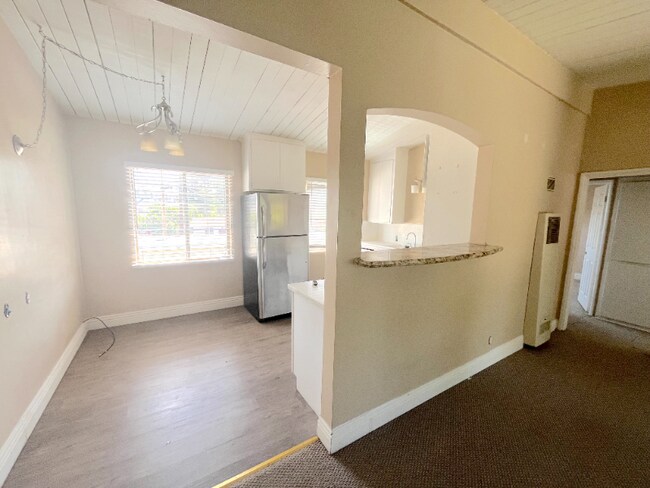 Photo - 850 S Rosemead Blvd Apartment Unit 12