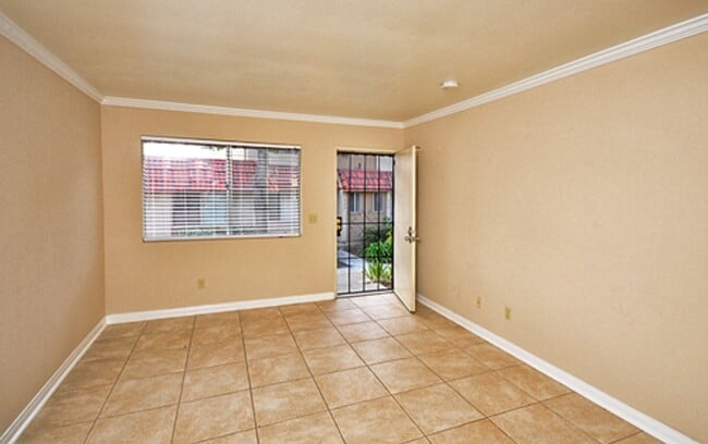 Photo - Charming 2BR Condo with Nice Patio and 1 Car Garage!!!