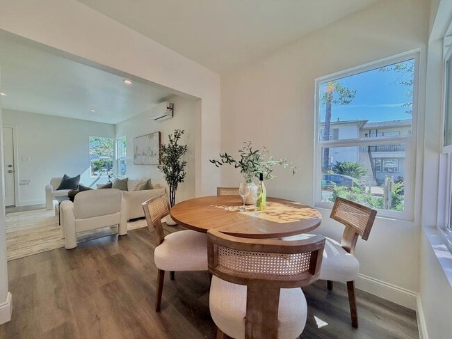 Photo - 2924 W Riverside Dr