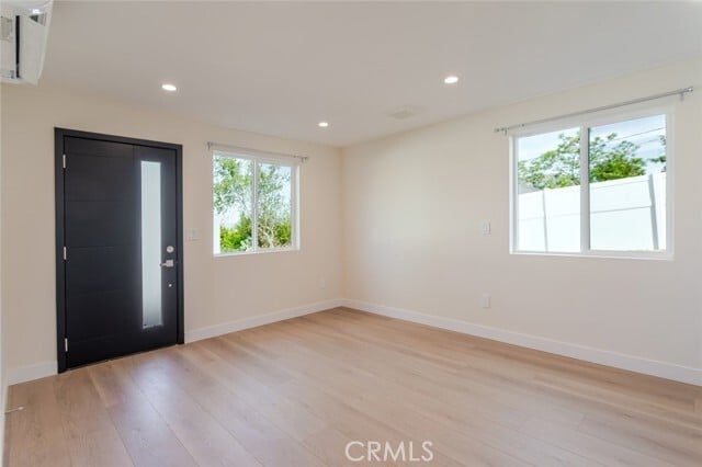 Building Photo - 10421 Pinyon Ave