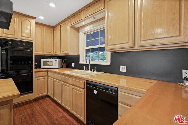 Photo - 29637 Pacific Coast Hwy