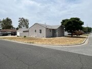 Photo - Extensively Remodeled 3 Bed 2 Bath Garden ... House