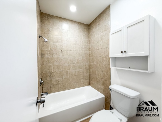 Photo - 5461 Kester Ave Unit 210