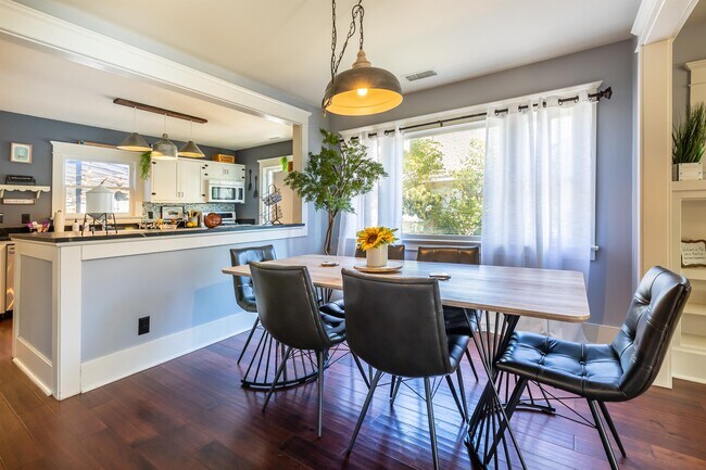 Photo - 3981 Rosewood Pl