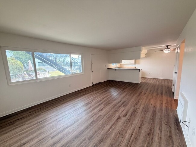 Photo - Two Bedroom Cypress Apartment For Rent-Inc... Unit B
