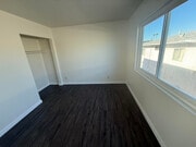 Photo - 630 W 16th St Apartments Unit 4