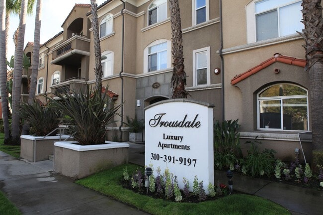Photo - Trousdale Apartments