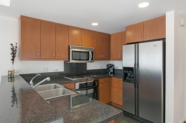 Photo - 875 G St Unit 508