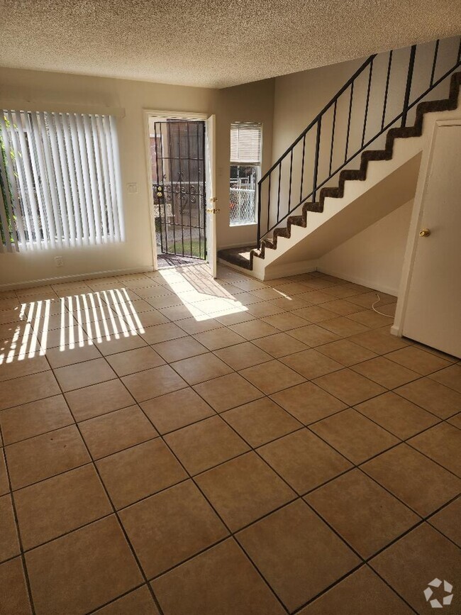 Building Photo - 4813 Terrace Ave Rental
