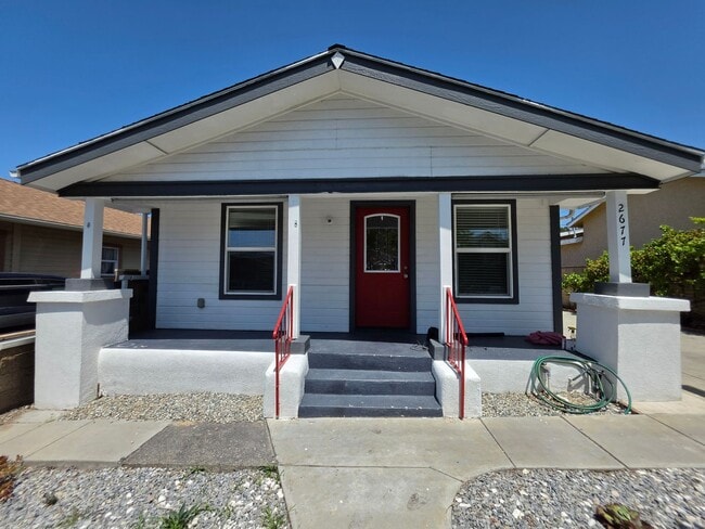 Building Photo - Charming Remodeled 2 Bed / 2 Bath Craftsman home in Cypress Park – Garage, Open Floor Plan & Mode...