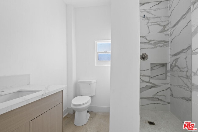 Photo - 934 S Mott St