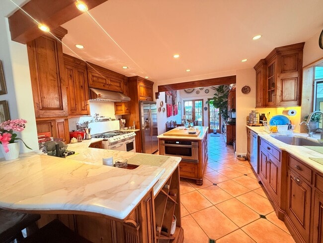 Photo - FULLY FURNISHED 30+ RENTAL IN SANTA BARBARA, Owner prefers 6-12 lease | Pet Friendly House