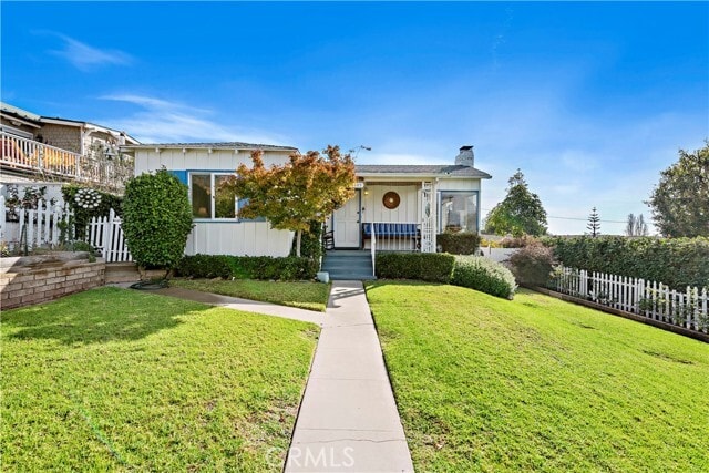 Photo - 483 Aster St
