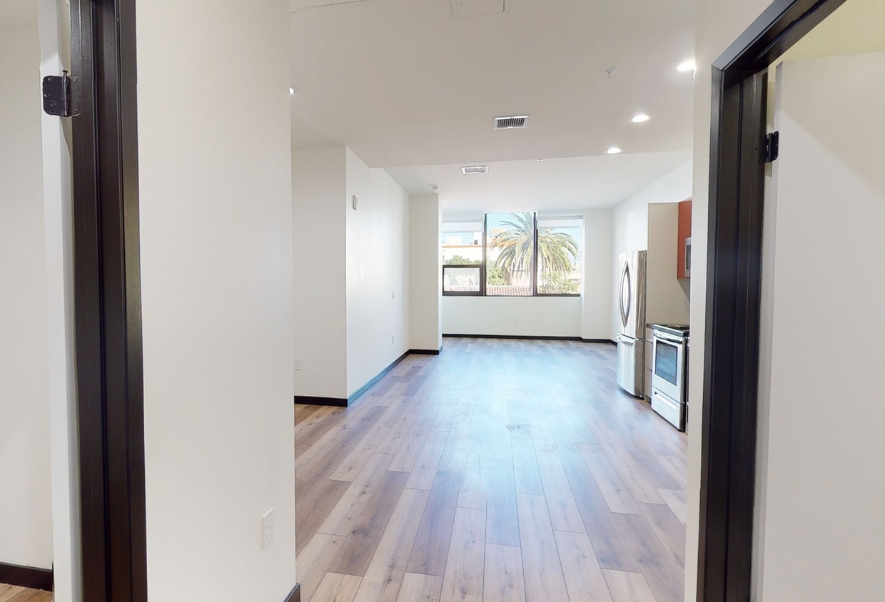 Floor Plan - Studio - 638 sqft