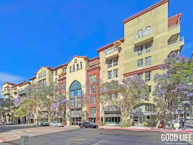 Building Photo - Stylish 1BD/1BA Condo in Cortez Hill with Balcony, In-Unit W/D & Pool Views Unit 432