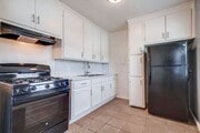 Photo - 2419 S Ridgeley Dr (B) Apartments