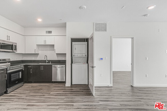 Photo - 3567 Chesapeake Ave Unit #205