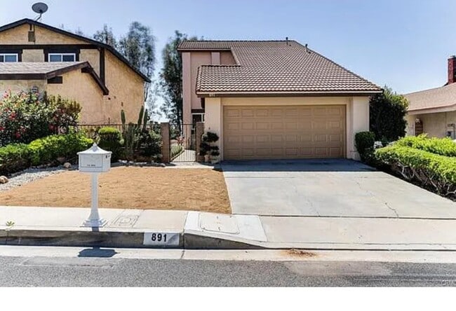 Building Photo - 891 W Ashiya Rd
